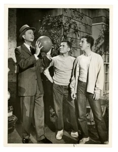 ROBERT YOUNG original 1960s television photo - Picture 1 of 2