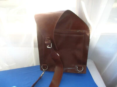 sacoche porte document à utiliser à la main ou en bandouillére. Comme neuf, cuir - Photo 1/2