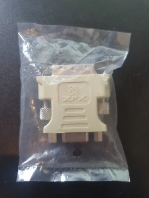 XFX Adapter VGA Female To DVI-I Male Dual Link MA-AP01-DV1K - Image 1 of 4