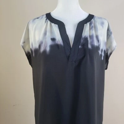 Davina Women's Blouse Medium Black Grey Short Cap Sleeve Top V Neck — 第 1/4 张图片