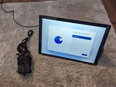 Microsoft Surface Pro 5 12 inch Intel Core i5 7300U 8GB RAM 256GB SSD - Image 1 of 4