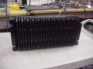 RF POWER AMPLIFIER MODEL  7 in-75 output freq 450-470mhz repeater amp