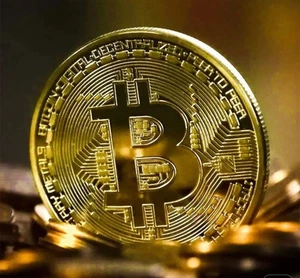 *NEU*BITCOIN Kryptomünze Münze in Gold Neu In Münzkapsel - Bild 1 von 4