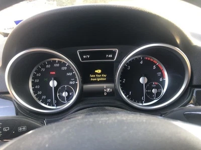 Mercedes Benz ML250 2015 velocímetro cuadro de instrumentos MPH 178 k 886825 Foto 1 de 4