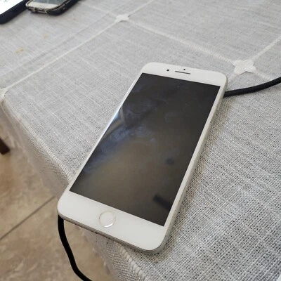 Apple iPhone 7 Plus - 32 GB  GREAT FOR RARE EARTH METALS - Image 1 of 2