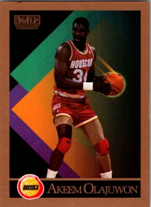 Akeem Olajuwon 1990 SkyBox #110 Basketball Card - Picture 1 of 2