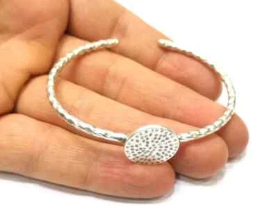 锤形袖口边框空白玻璃凸圆形底座手链可调节古董银色 — 第 1/4 张图片