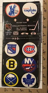 1974 SELTENE VINTAGE NHL HOCKEY PUCK AUFKLEBER BRUINS KC SCOUTS GOLDENE SEGELN NEU IN VERPACKUNG - Bild 1 von 2