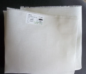 32-Ct ANTIQUE WHITE Linen Fabric - 28" x 26.5" - Picture 1 of 6
