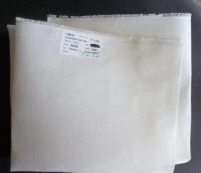 32-Ct ANTIQUE WHITE Linen Fabric - 28" x 26.5" - Image 1 of 4