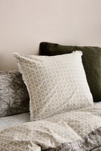 Shannon Fricke Cloudbusting Ivy European Pillowcase - Picture 1 of 1