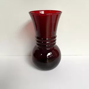 Jarrón de vidrio rojo rubí real vintage de 6" Anchor Hocking color profundo - Imagen 1 de 4