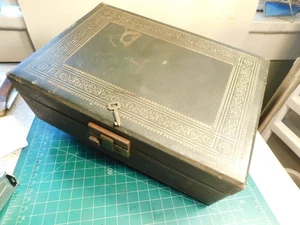 Alte Vinyl bedeckt Holzbearbeitung Schlosskasten mit Schlüssel 10"x7" - Bild 1 von 13