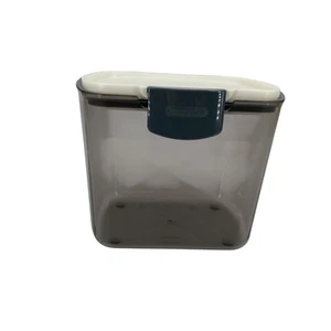 Progressive ProKeeper Storage Container Smoke 1.5 qt w/Airtight Hinged Lid - Picture 1 of 11
