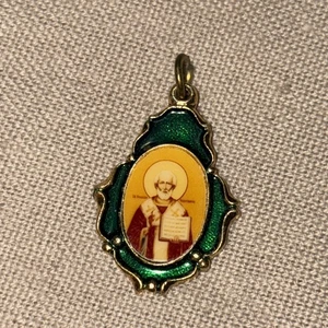Anhänger Heiliger goldfarben mit grünem Medaillon Charm Vintage 1" - Bild 1 von 3