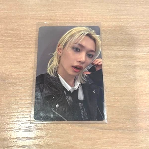 Stray Kids Japón 3er mini álbum tarjeta fotográfica hueca Felix Tower Record Shibuya como nuevo - Imagen 1 de 2