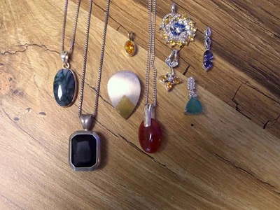 Konvolut Silber 835 925 Ketten Anhänger Edelsteine u.a. Smaragd Citrin Zirkonia - Bild 1 von 4