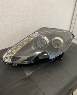 Faro lateral izquierdo Aston Martin Vantage 2006-2016 (anillos cromados) Foto 1 de 4