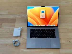 Apple MacBook Pro 16” M1 Max, 32GB Ram, 1TB SSD, 10C CPU, 32C GPU - Space Grey