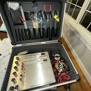 RSR Electronics PAD-234A Trainer analogico/digitale + custodia + multimetro RSR 717 - Foto 1 di 24