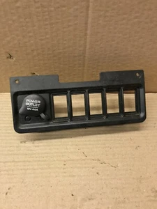 Seat Cordoba 6K Mittelkonsole Fenster Schalterleiste 12V Buchse 6K0857061 - Bild 1 von 8
