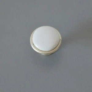 Antiksilber und antikisiertes Metal-Möbelknopf aus Porzellan, Weiß, Vintage-Stil - Picture 1 of 2