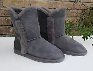 $136  EMU Australia Women’s  KOLORA Low Sheepskin Boots W11903 charcoal size 10 - Picture 1 of 6