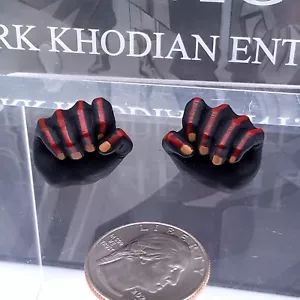 Hot Toys TMS024 Star Wars Darth Maul 1/6 Action Figure's 2 Tattooed Holding Hand - Picture 1 of 7