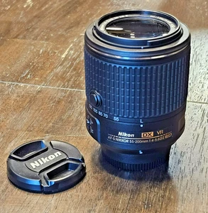 Nikon AF-S Nikkor 55-200mm f4-5.6GII ED VR DX zoom lens, caps - Picture 1 of 9