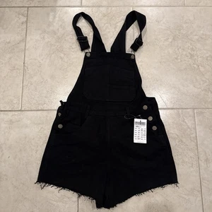 Neu mit Etikett John Gault Brandy Melville schwarzer Denim-Shortall Overall Größe Small - Bild 1 von 4