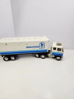 Vintage Nylint GMC 18 Wheeler Dean Foods Semi Truck - Image 1 of 4