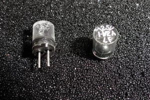 Littelfuse 027301.5 (QTY-1) MICRO FUSE 273 1.5A 125V Fast Blow PCB Mount E25 - Picture 1 of 1