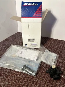 Genuine GM Cylinder Kit 23237270 New in Box no key - Picture 1 of 5
