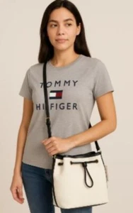 Tommy Hilfiger Bucket Bag aus genarbtem Leder verstellbarer Riemen Kordelzugverschluss - Bild 1 von 12