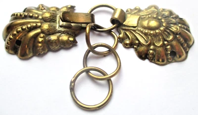 Ancienne Attache boucle ceinture coquille vareuse gilet cape accessoire 2447 - Photo 1/3