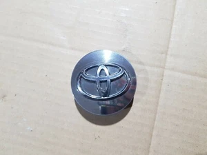 TOYOTA AURIS 2013-2020 HYBRID 17" ALLOY WHEEL CENTRE CAP - Picture 1 of 12