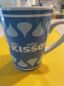 Hershey's Kisses Mug Blue White Candy Chocolate Valentine's Day 12oz - Picture 1 of 5