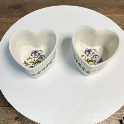 Día de la Madre PORTMEIRION Juego de 2 Jardín Botánico Forma de Corazón Ramekins Pensamiento NUEVO Foto 1 de 4