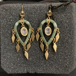 Juicy Couture Pam Gela Blue Dreamcatcher Gold Dangling Charm Earrings - Picture 1 of 5