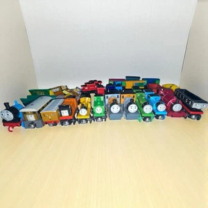 LOTE de colección conjuntos mixtos trenes ferroviarios de madera Thomas & Friends ¡y más! - Imagen 1 de 13