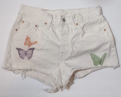 Pantalones Cortos Vaqueros Levi's 501 Talla 28 Cintura Blanco Corte Mariposa Usado en Excelente Condición Foto 1 de 4