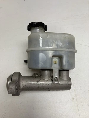 Главный цилиндр Bosch 2009–2013 5,3 Chevy Silverado GMC Sierra Tahoe Yukon - Изображение 1 из 4