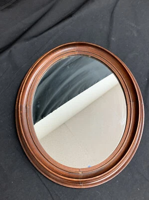 Espelho de parede oval vitoriano de carvalho 20x16,5” – moldura profunda antiga, década de 1900 - Imagem 1 de 4