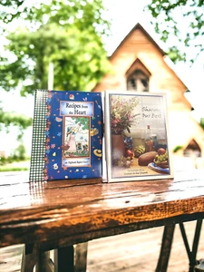 Vintage Pair 2 Church Cookbooks McKinney & Lake Highlands TX 1999 2004 Recipes - Foto 1 di 7