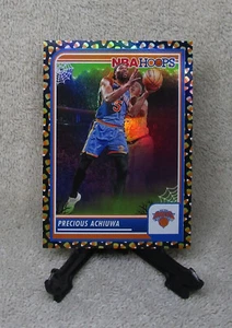 PRECIOUS ACHIUWA 2023 NBA Haunted Hoops HOLO CANDY CORN PARALLEL Card #176 - Foto 1 di 2