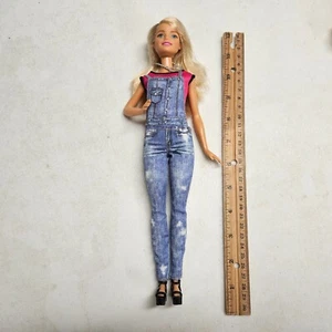 D.i.y. DIY Emoji Style Doll - Blonde w/ Original Outfit & Shoes - NICE! - Picture 1 of 4