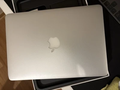 Apple MacBook Pro 13” Retina (Ende 2012) – 2,5 GHz i5, 8 GB RAM 512 SSD SDCard - Bild 1 von 4