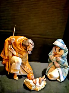 Lladró Porcelain Nativity 3 piece Set (gres finish) In New Condition - Picture 1 of 5