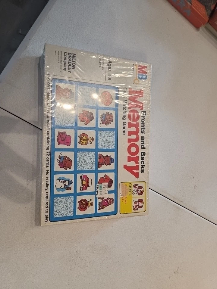  NUEVO Juego de Tarjetas de Memoria Vintage Milton Bradley Animal Families 1980 SELLADO Foto 1 de 1