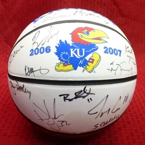 KU KANSAS JAYHAWKS TEAM SIGNED AUTOGRAPHED BASKETBALL 2006 2007 - Picture 1 of 4